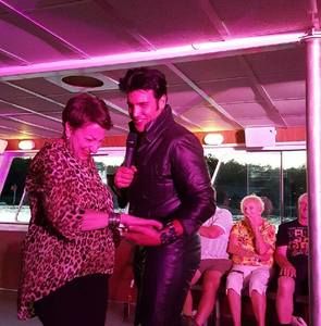 Meet your Posher, Sandy